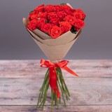 Букет красных роз с доставкой по Москве