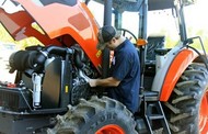 Ремонт тракторов Краснодар с выездом. капитальный ремонт тракторов гарантией