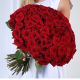 Продажа букетов из 101 розы в Москве по акции