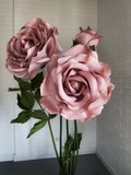 Розы шебби-шик: композиция из 3-х цветов для интерьера