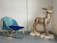 Золотой олень и сани деда Мороза для новогоднего декора