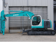 Гусеничный экскаватор SK235SR Kobelco