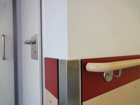 Отбойные защитные отбойники и защитные отбойные доски из пластика HPL для стен и коридоров оптом