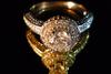 Кольцо золотое с бриллиантами, Роскошное кольцо из белого и желтого золота с бриллиантами