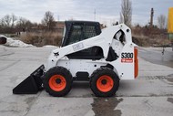 Аренда минипогрузчика Bobcat S300