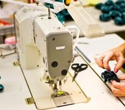 Швейный цех предлагает услуги по пошиву женской одежды и трикотажа